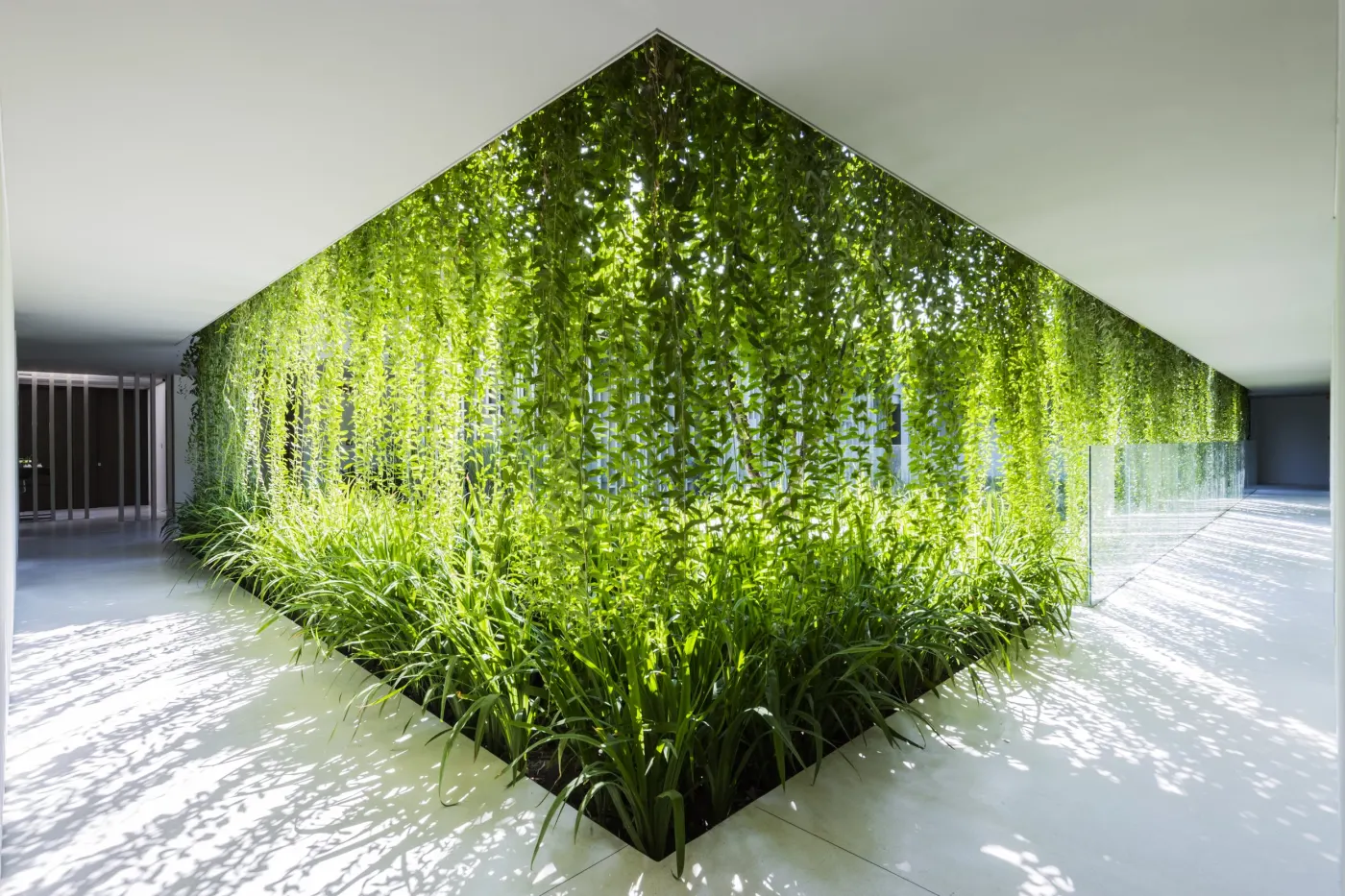 Green Texture Wall Villa Gallery Detail